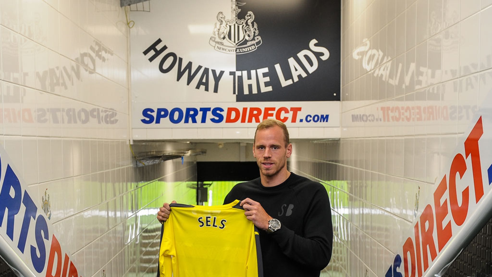 Matz Sels completes Newcastle transfer from Gent ...