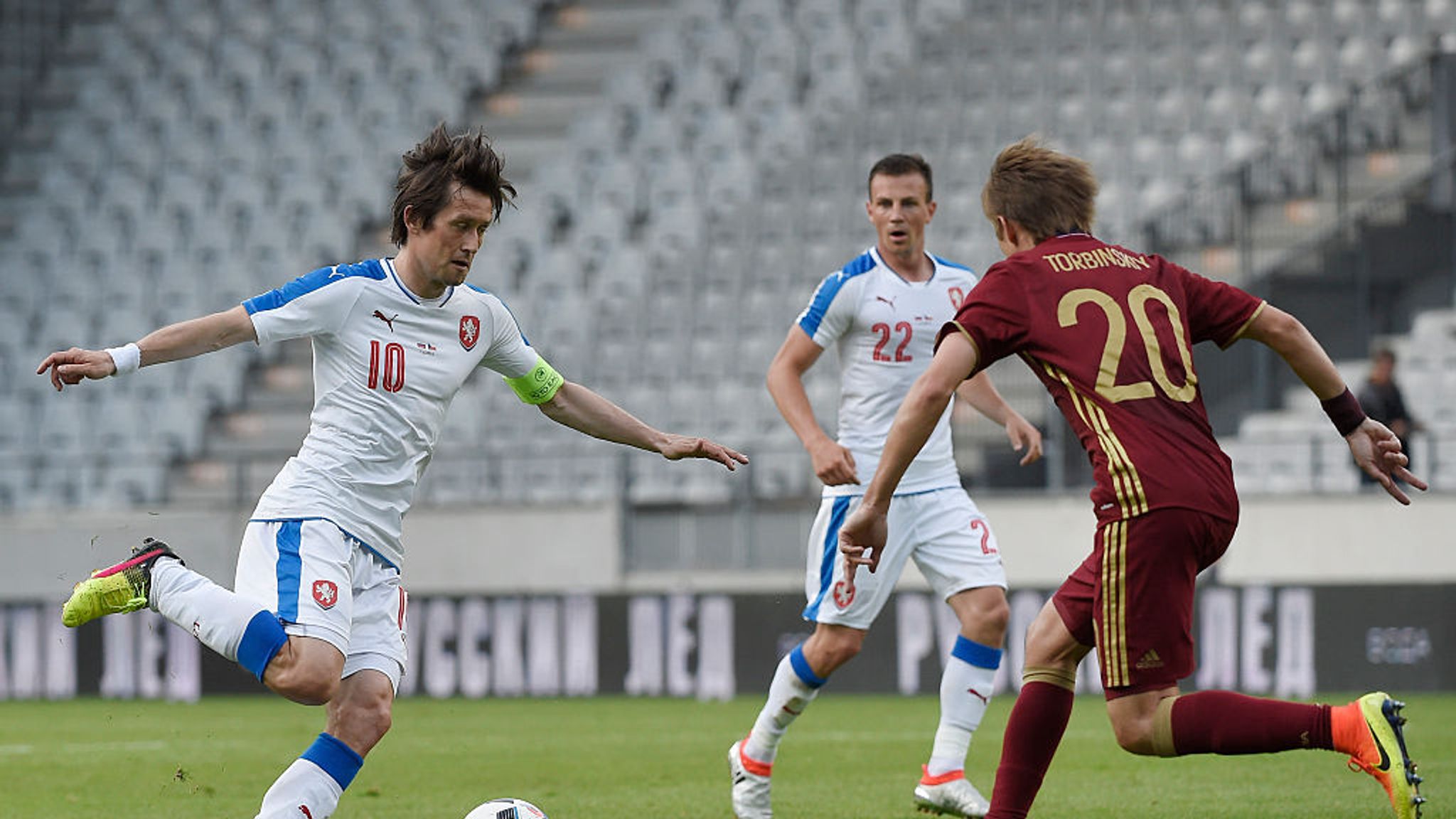 Футбол чехословакия. Форма сборной Чехии по футболу. Czech Republic National Football Team. Россия Чехия 4 1 евро 2012. Росицки и Россия.