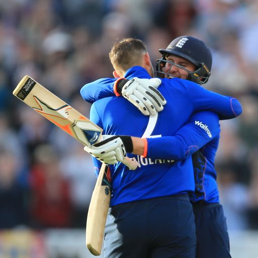 England hammer Sri Lanka