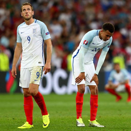 Last-gasp agony for England