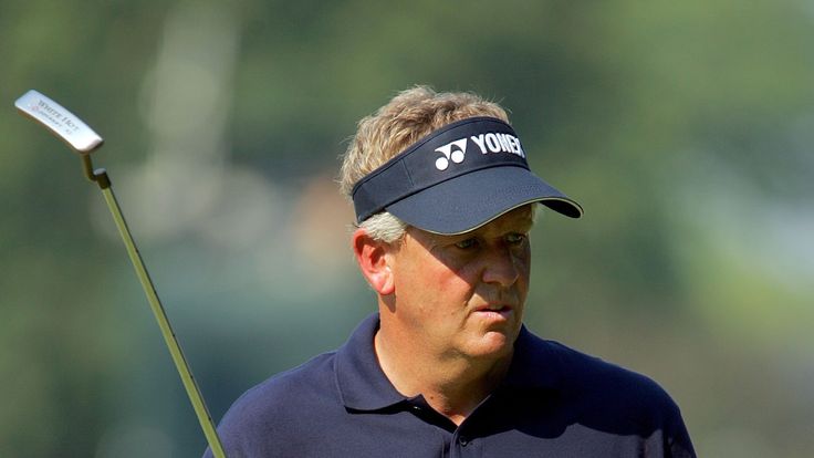 MAMARONECK, NY - JUNE 18:  Colin Montgomerie of Scotland reacts to a putt on the tenth green during the final round of the 2006 US Open Championship at Win