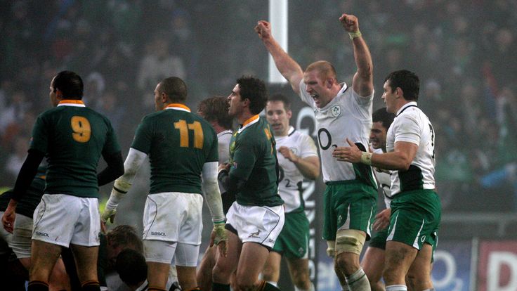 28/11/2009.Ireland vs South Africa Springboks.Ireland's Paul O'Connell celebrates as Ireland are awarded a penalty