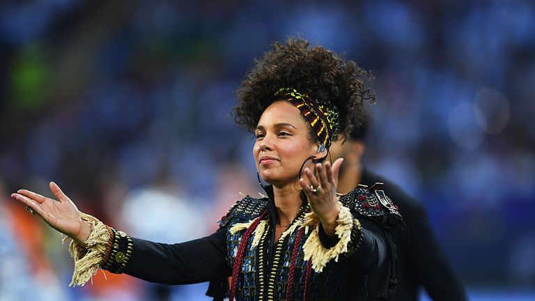 Richards is no longer pining for the embrace of Alicia Keys