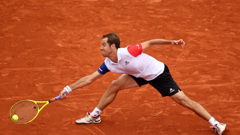 Andy Murray is through to the Roland Garros semi-final