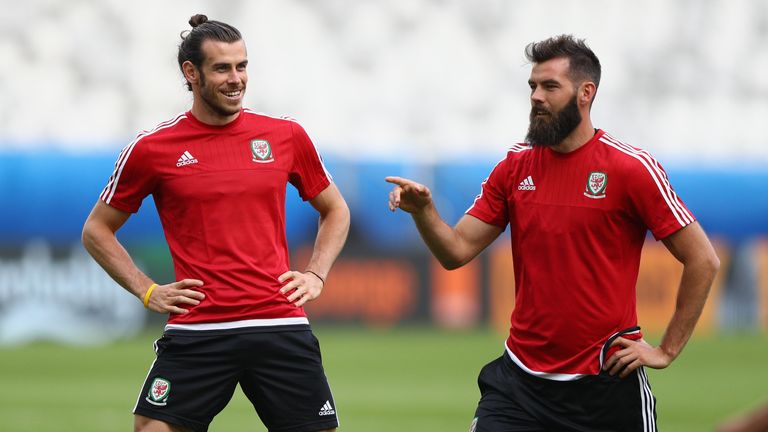 BORDEAUX, FRANCE - JUNE 10:  Gareth Bale and Joe Ledley warm up during a training session ahead of their UEFA Euro 2016 Goup B match at Nouveau Stade de Bo