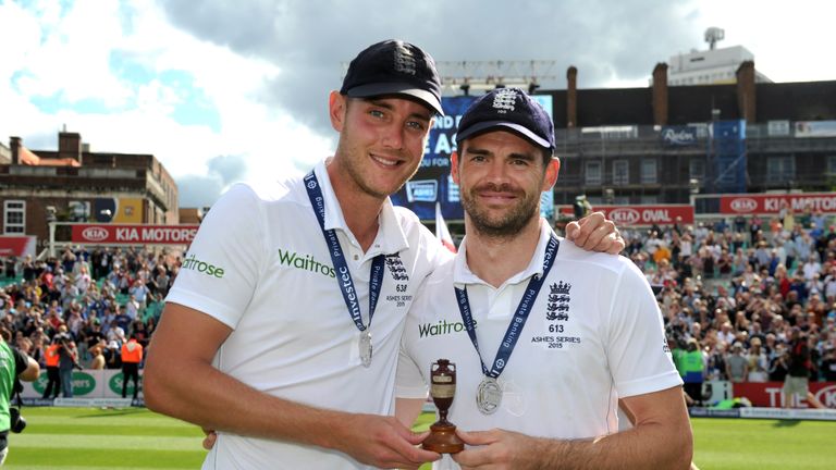 Stuart Broad and James Anderson (r) pose with the urn as England celebrate winning the ashes after day four of the 5th Investe