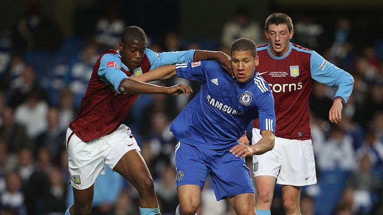 LONDON, ENGLAND - MAY 04:  Jeffrey Bruma of Chelsea is tackled by Ebby Nelson-Addy of Aston Villa during the FA Youth Cup Final 2nd Leg between Chelsea and