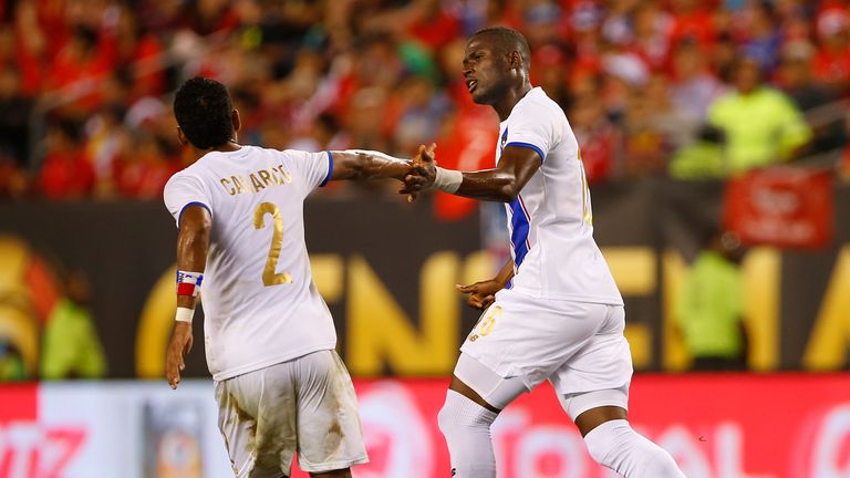 Abdeil Arroyo #16 of Panama is congratulated by Miguel Camargo #2 after his goal against Chile in the second half during the 20