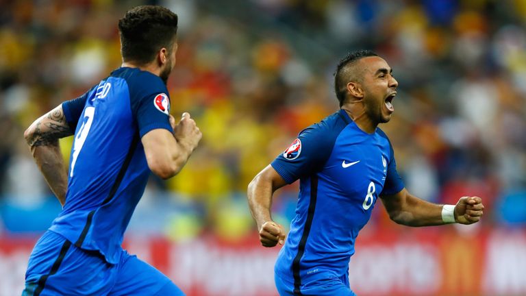 Dimitri Payet of France celebrates 