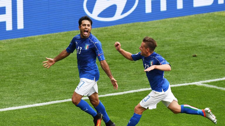 Eder celebrates his late winner for Italy