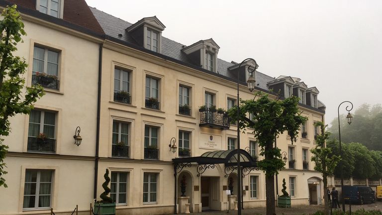 England's Euros hotel  Auberge du Jeu de Paume in Chantilly