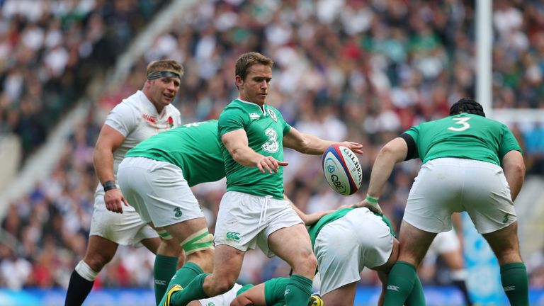 LONDON, ENGLAND - SEPTEMBER 05:  Eoin Reddan of Ireland clears the ball upfield during the QBE International match between England and Ireland at Twickenha