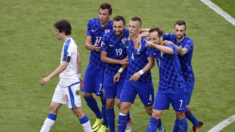 Ivan Perisic goal celeb, Croatia v Czech Republic, Euro 2016