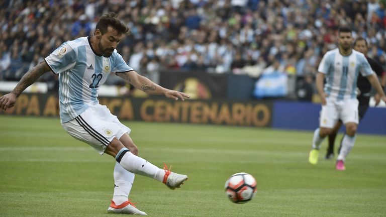 Argentina's Ezequiel Lavezzi controls the ball during the Copa America Centenario football tournament match in Seattle, Washington, United States, on June 