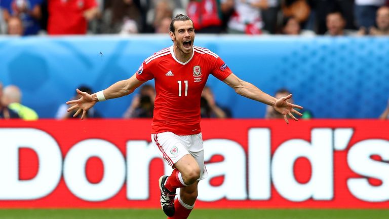 BORDEAUX, FRANCE - JUNE 11:  Gareth Bale of Wales celebrates scoring his team's first goal during the UEFA EURO 2016 Group B match between Wales and Slovak