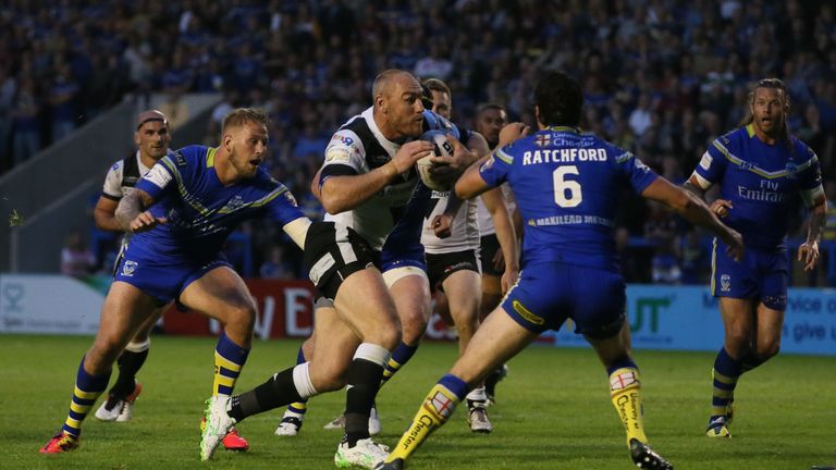 Halliwell Jones Stadium, Warrington, England - Hull FC's Gareth Ellis runs through to score the 3rd try against Warrington