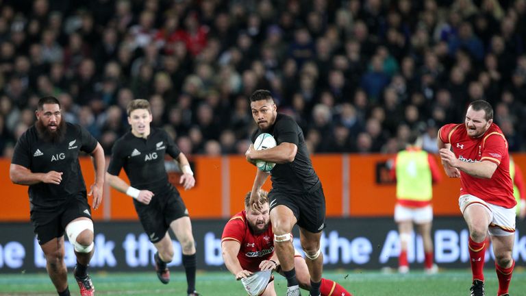 George Moala of New Zealand on the attack