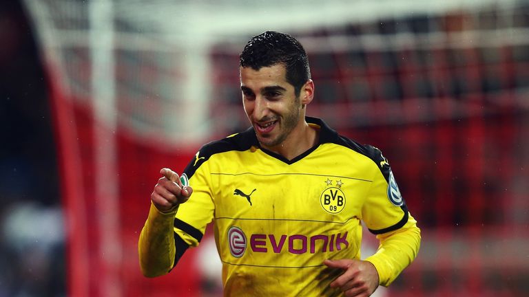 during the DFB Cup Quarter Final match between VfB Stuttgart and Borussia Dortmund at Mercedes-Benz Arena on February 9, 2016 in Stuttgart, Germany.