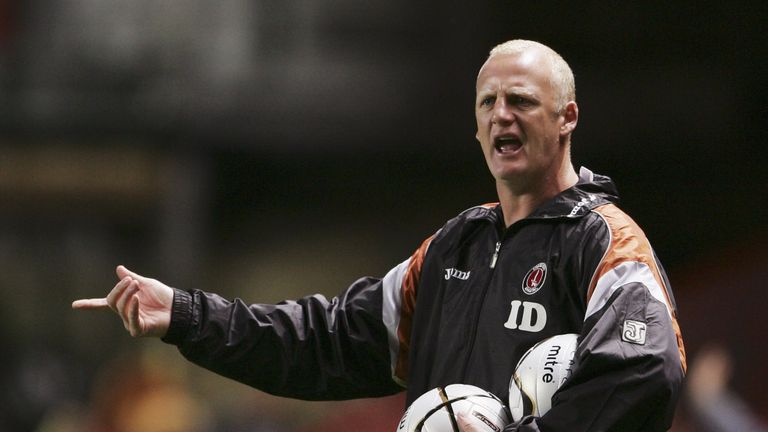 LONDON - SEPTEMBER 19:  Iain Dowie manager of Charlton Athletic oversees his team's warm up prior the Carling Cup Second Round Round match between Charlton