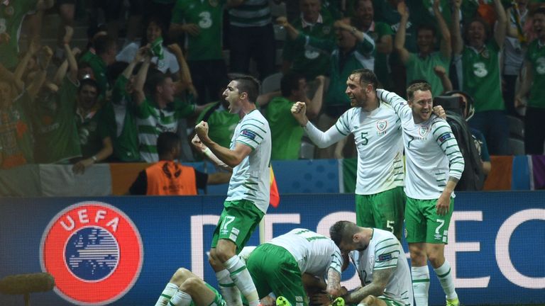 Ireland's players celebrate