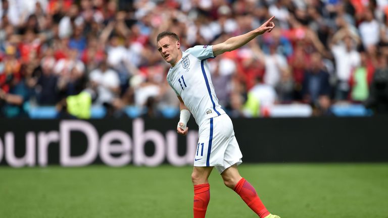 England's Jamie Vardy celebrate scoring his side's first goal