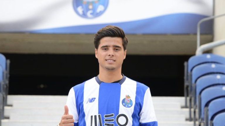 Joao Teixeira joins Porto on a free transfer. Courtesy of @FCPorto