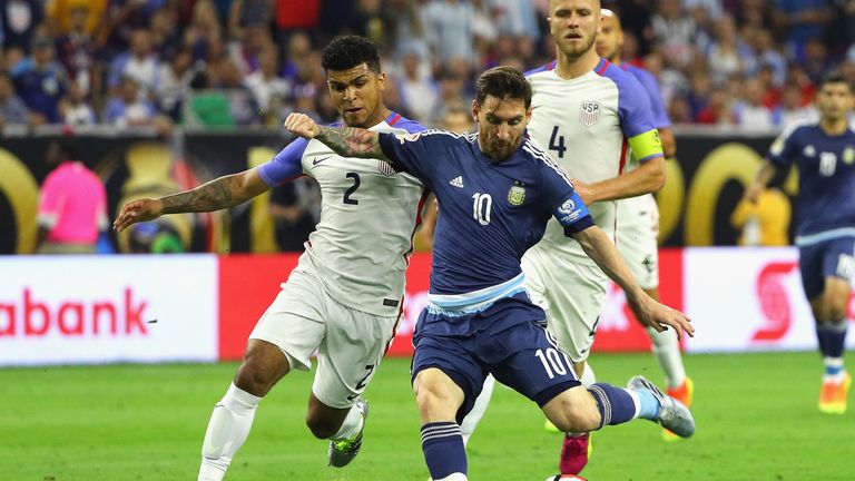HOUSTON, TX - JUNE 21:  Lionel Messi #10 of Argentina kicks the ball against DeAndre Yedlin #2 of United States in the first half during a 2016 Copa Americ