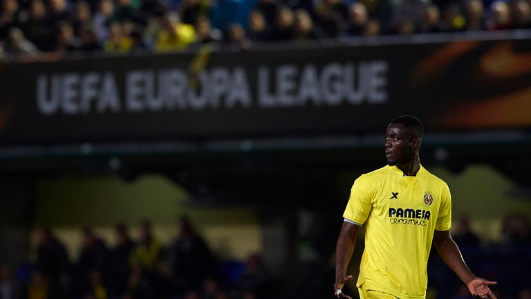 Manchester United are in talks with Villarreal to sign Ivory Coast international Eric Bailly, according to Sky sources