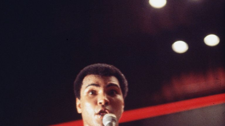 Ali grabbed the mic on the night he beat Leon Spinks