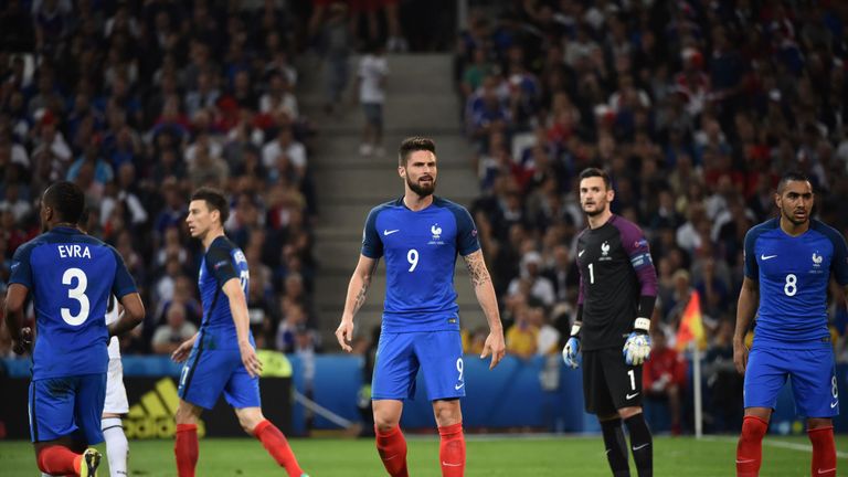 France's Olivier Giroud shows his frustration