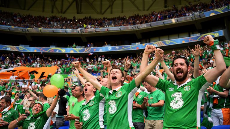 Ireland fans show their support prior to the UEFA EURO 2016 round of 16 match between France and Republic of Ireland