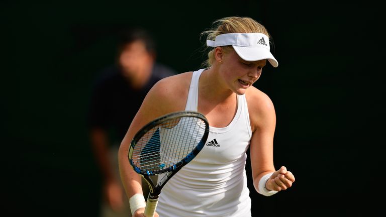 Harriet Dart in action against Risa Ozaki during the 2016 Wimbledon Qualifying Session