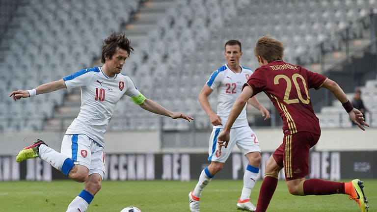 Czech Republic's Tomas Rosicky and Russia's Dmitry Torbinskiy vie for the ball
