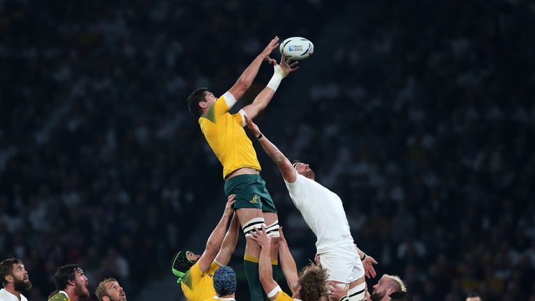 LONDON, ENGLAND - OCTOBER 03:  Rob Simmons of Australia claim the ball in a line out during the 2015 Rugby World Cup Pool A match between England and Austr