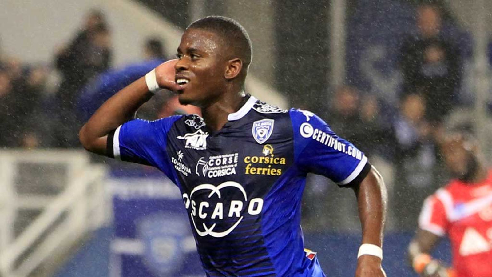 Fulham announce signing of Togo international Floyd Ayite Football