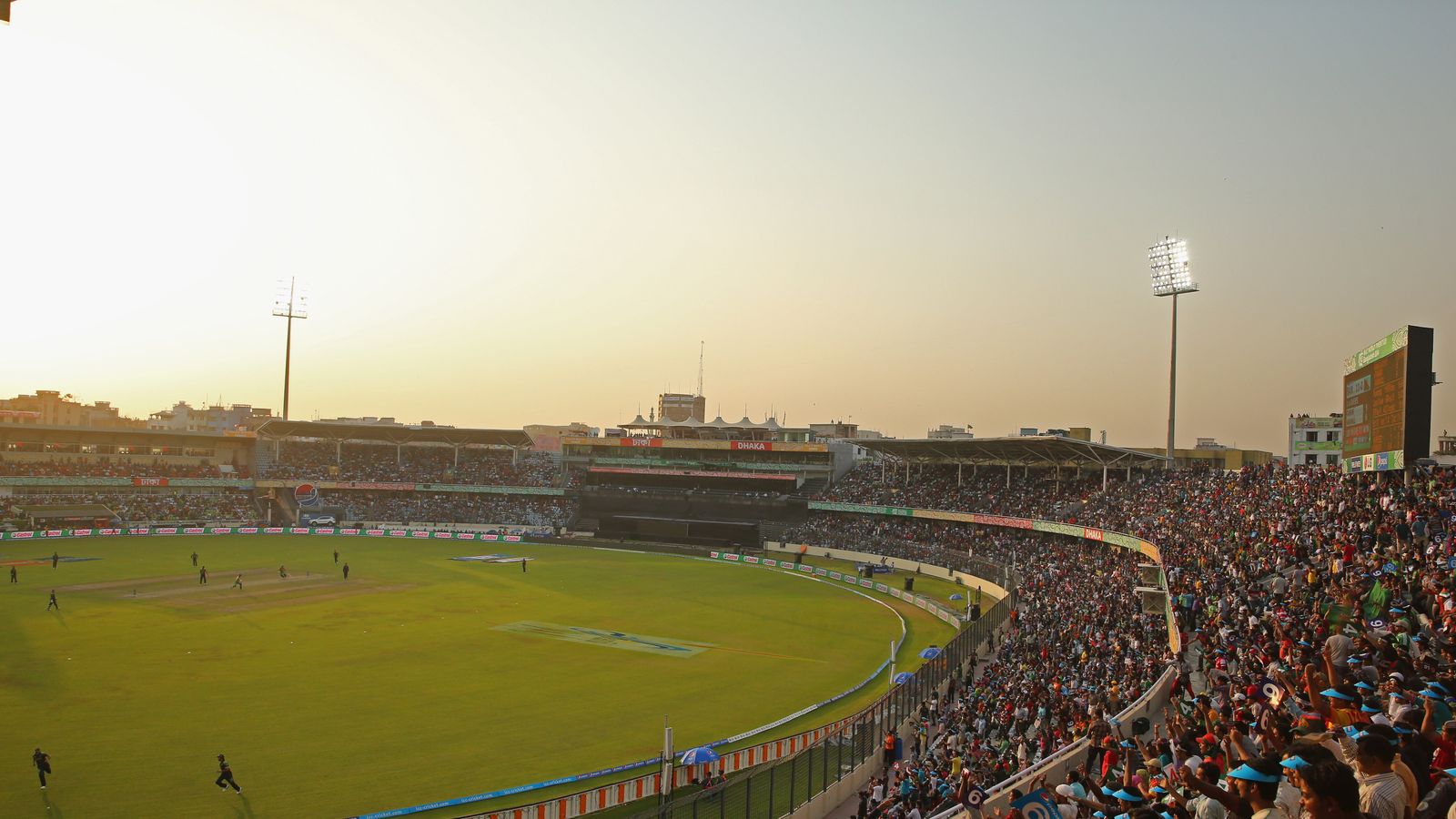 Bangla stadium. Бангла стадион. Стадион крикет. Стадион в Дакка. Стадион наказал.