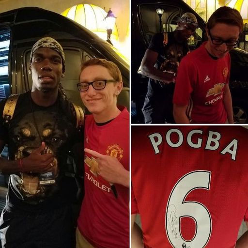 Pogba signs Man Utd shirt