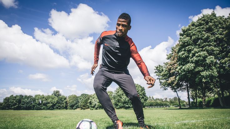 Manchester City forward Kelechi Iheanacho training in Nike apparel