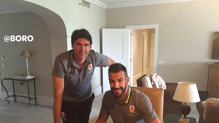 Alvaro Negredo with Aitor Karanka after signing his contract for a season-long loan from Valencia (picture courtesy of Middlesbrough FC) MANDATORY CREDIT