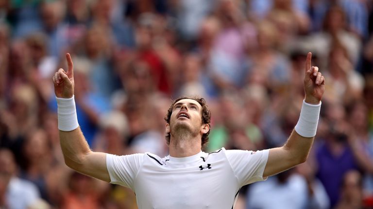 Andy Murray celebrates beating Tomas Berdych 