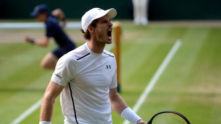 Andy Murray reacts during the final against Milos Raonic 
