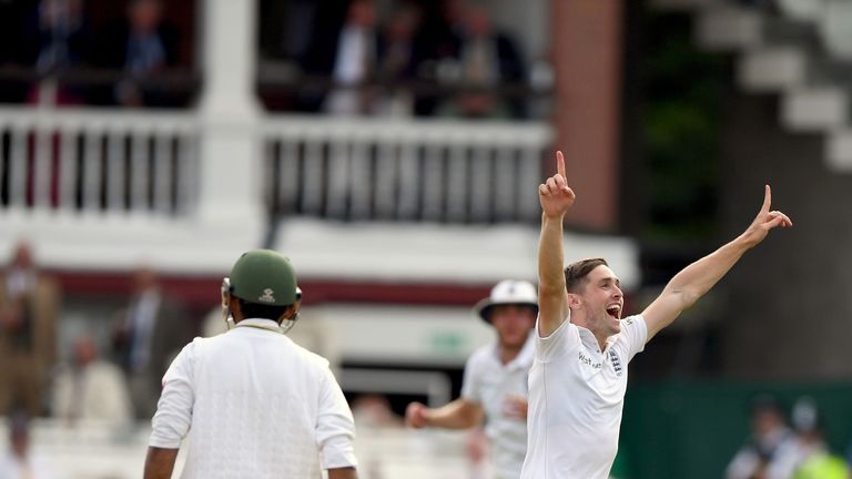 Chris Woakes celebrates removing Sarfraz Ahmed