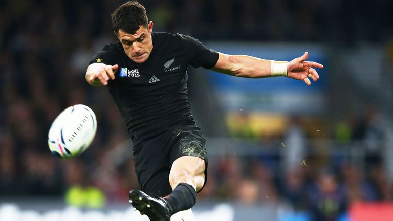 Dan Carter in action for New Zealand at the 2015 Rugby World Cup