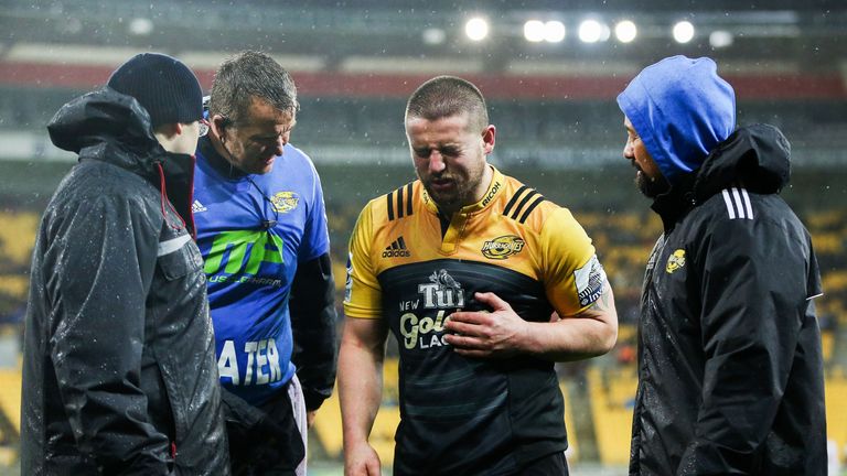 WELLINGTON, NEW ZEALAND - JULY 23:  Captain Dane Coles of the Hurricanes leaves the field with an injury during the Super Rugby Quarterfinal match between 