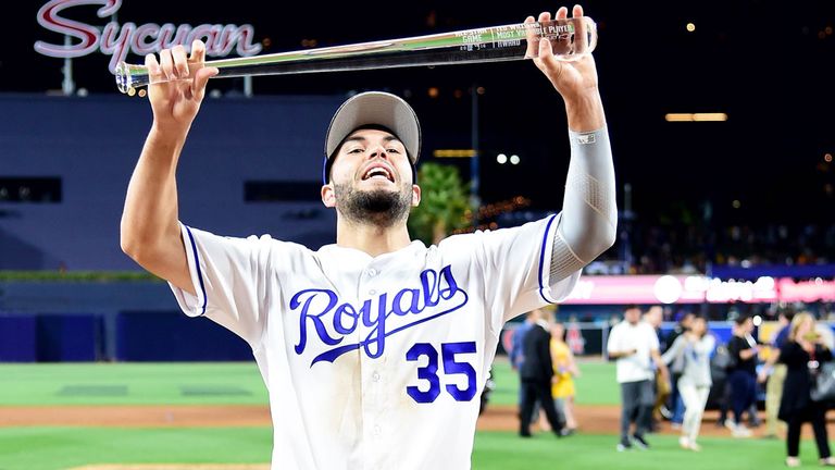 Eric Hosmer celebrates at the end of the game