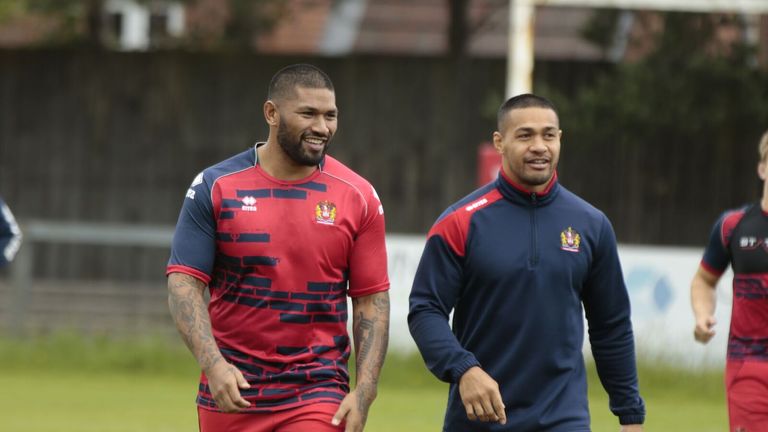 Frank-Paul Nuuausala (L) trains with Willie Isa after flying in to join Wigan Warriors