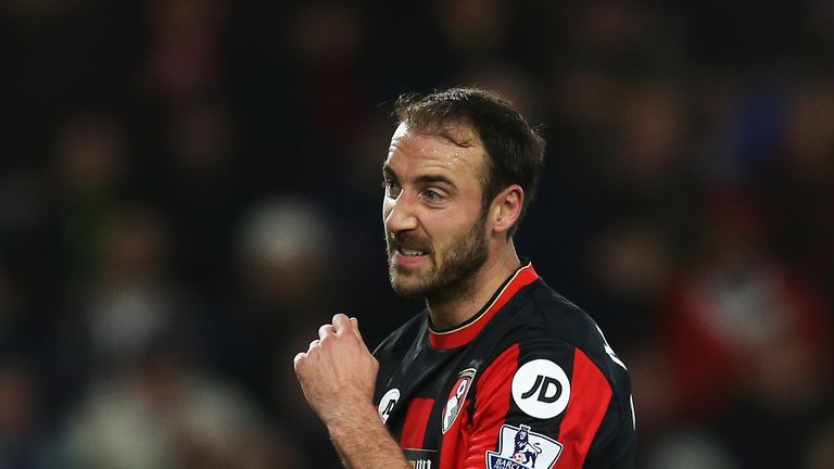 BOURNEMOUTH, ENGLAND - DECEMBER 26:  Glenn Murray of Bournemouth reacts after failing to score during the Barclays Premier League match between A.F.C. Bour