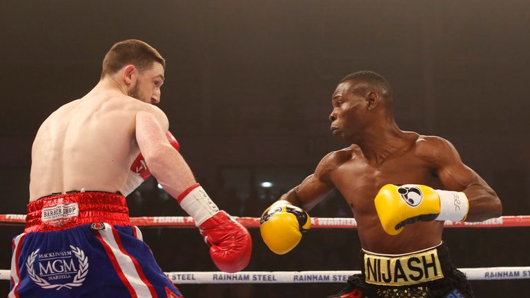 Guillermo Rigondeaux (R) made his UK debut
