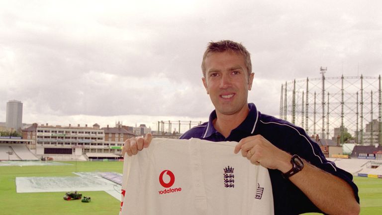 29 Aug 2000:  Ian Salisbury holds up his England shirt after receiving a recall to the touring party for Pakistan, at The Oval in London. \ Mandatory Credi