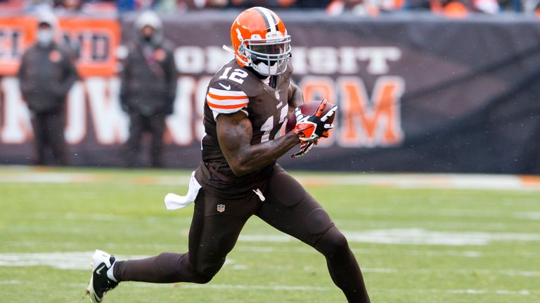 CLEVELAND, OH - NOVEMBER 24: Wide receiver Josh Gordon #12 of the Cleveland Browns runs for a gain during the second half against the Pittsburgh Steelers a
